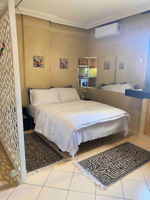 Superbe Appartement A Gueliz Marrákes Kültér fotó